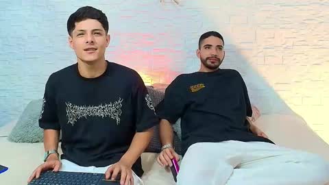 elias_salvatore_ online show from May 15, 6:15 pm