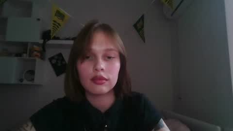 elicandy_ online show from June 24, 4:03 pm