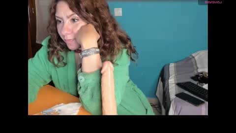 Snapshot of elif__girasol chatting on March 1, 12:07 am elifgirasol online show from March 1, 12:07 am