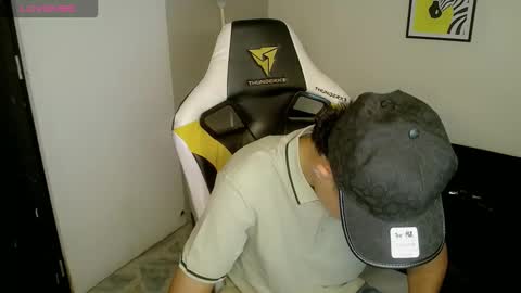 Snapshot of elii_797 chatting on October 14, 3:26 pm bby-santy online show from October 14, 3:26 pm