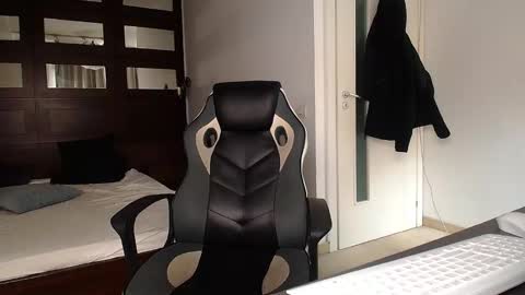 ElijahThorne online show from February 20, 8:05 am