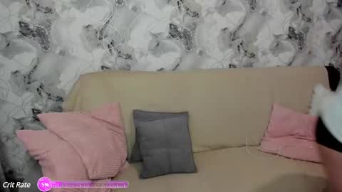 Snapshot of elisa_kollin chatting on March 1, 11:39 am Aletta Oushen online show from March 1, 11:39 am