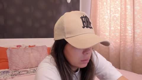 Elly online show from October 23, 8:49 am