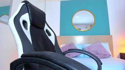 E L I S S A online show from February 12, 2:14 am