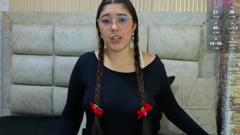 elisvega online show from April 14, 8:01 pm