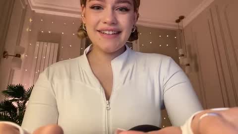 Stephanie online show from February 25, 9:40 pm