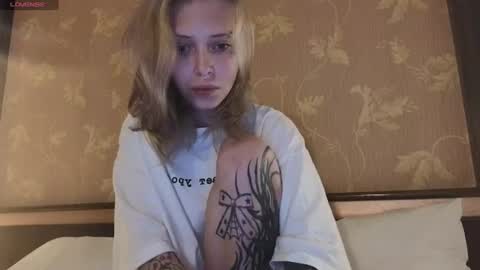 Elizabeth online show from June 21, 5:08 pm