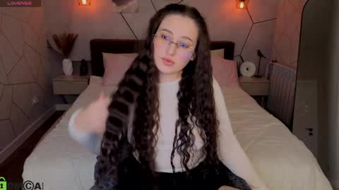 Elizabet online show from April 23, 9:39 am