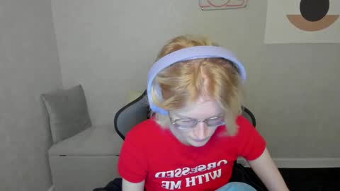 Elizabeth online show from September 12, 1:40 am