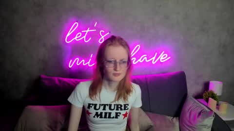 Elizabeth online show from February 1, 2:13 pm