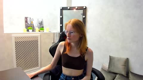 Elizabeth online show from February 12, 11:18 am