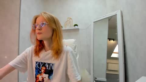 Elizabeth online show from February 2, 8:02 am