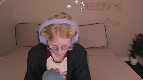 Elizabeth online show from September 10, 1:39 am