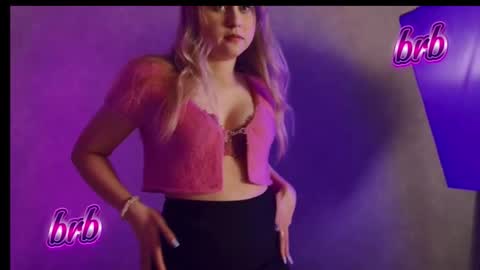 Lizzy online show from September 21, 9:46 am