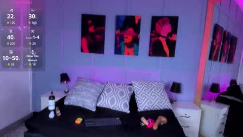  Elizabeth online show from October 23, 11:49 pm