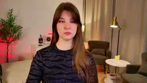 Eliza online show from June 17, 1:27 pm