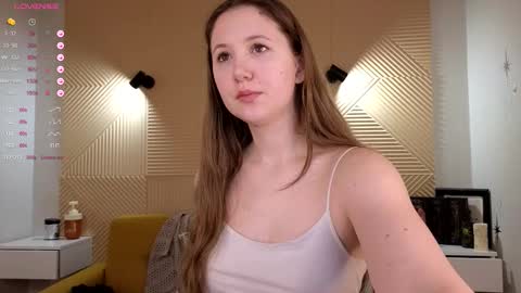 Lisa  online show from February 4, 3:16 pm