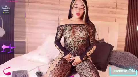 elizbeth_777 online show from June 2, 3:08 am