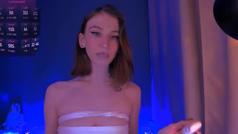 Snapshot of ellaamber chatting on October 21, 5:45 am ellaamber online show from October 21, 5:45 am