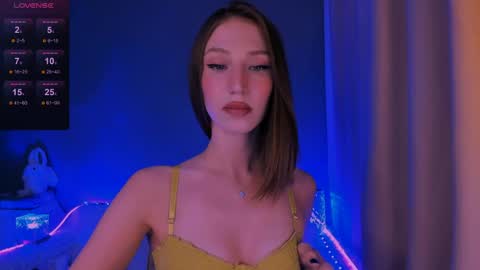 ellaamber online show from May 21, 7:59 am