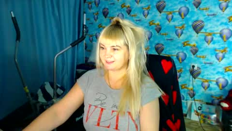  IsaBella  online show from December 15, 4:25 pm