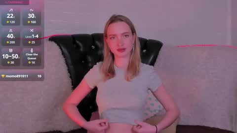 Ella online show from November 28, 3:08 pm