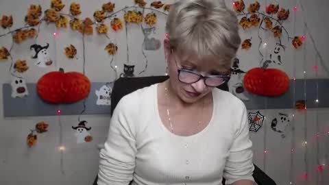 EllaBonito online show from October 29, 6:48 am