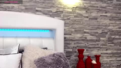 Ella online show from February 6, 1:38 am