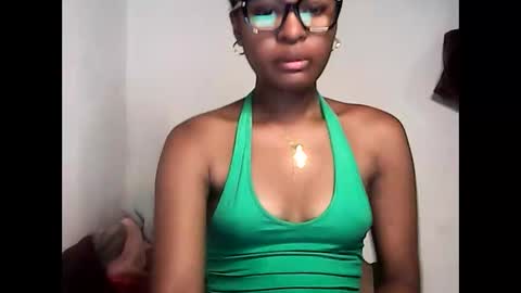 ellah245 online show from April 19, 10:05 am