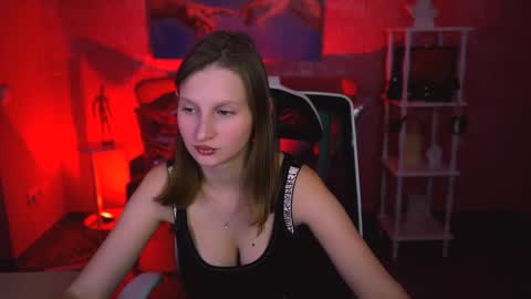 Ella online show from February 3, 4:55 pm