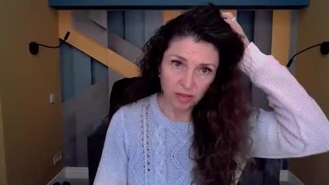 EllaLongs online show from October 24, 11:33 am