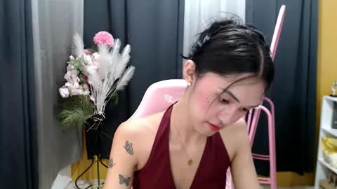 ELLA online show from April 13, 2:43 pm