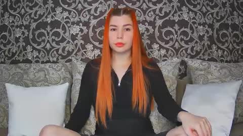 EllaNuar online show from November 25, 3:49 am