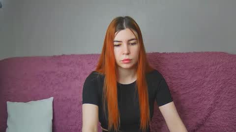 EllaNuar online show from March 2, 8:32 am