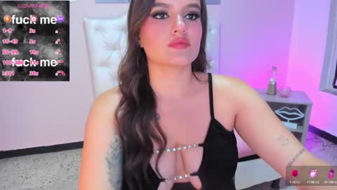 ellarosee_ online show from February 17, 11:43 pm