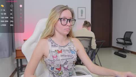 Snapshot of ellcrys chatting on October 9, 1:33 am im Elsa lets go Subscribe to my OF and Youtube -35   online show from October 9, 1:33 am
