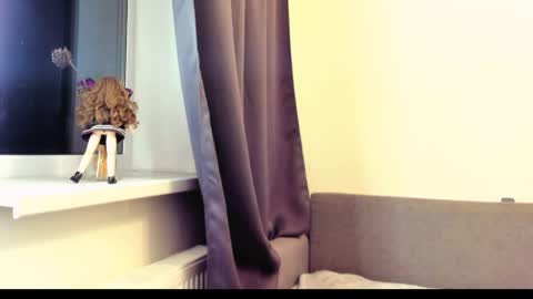 ellen_flow online show from March 28, 8:21 pm