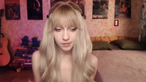 ellie_friendly online show from February 10, 11:23 pm