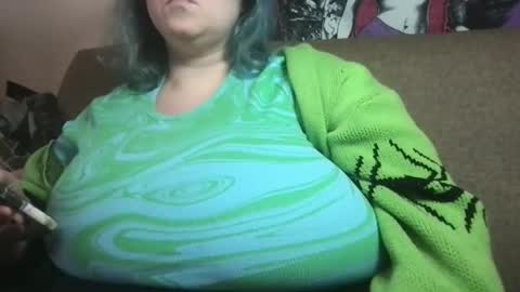 Ellie Louise online show from March 12, 7:47 pm