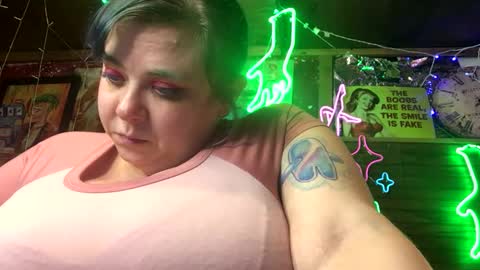 Ellie Louise online show from January 18, 2:25 am