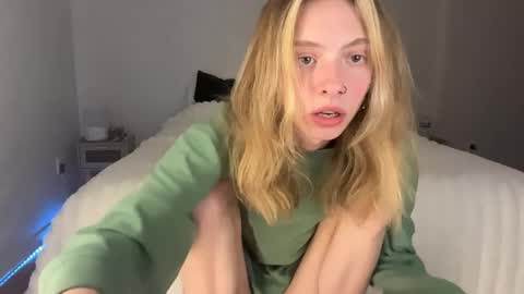 ellie online show from April 27, 1:47 am