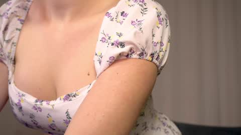 just Emily  online show from January 5, 6:35 pm