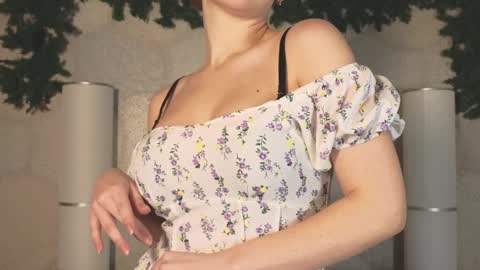 just Emily  online show from January 8, 3:28 pm