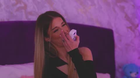 EllinaNuria online show from March 13, 6:44 pm