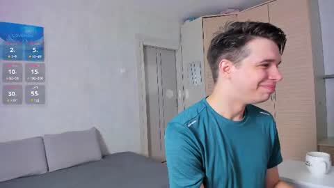 elliot_winki online show from August 3, 5:08 pm
