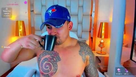 E L L I O T    V E L E Z online show from September 23, 8:48 pm