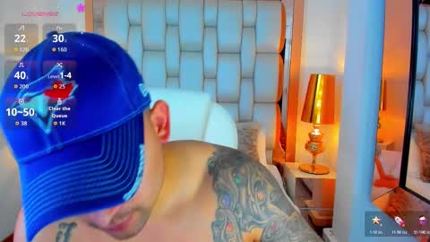 E L L I O T    V E L E Z online show from January 16, 8:51 pm