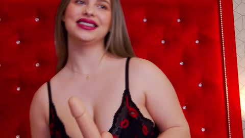 Elsa Jean online show from January 15, 5:16 am