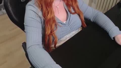 Elly online show from November 19, 7:12 pm