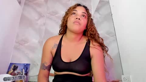 ellybloom online show from April 23, 1:46 pm